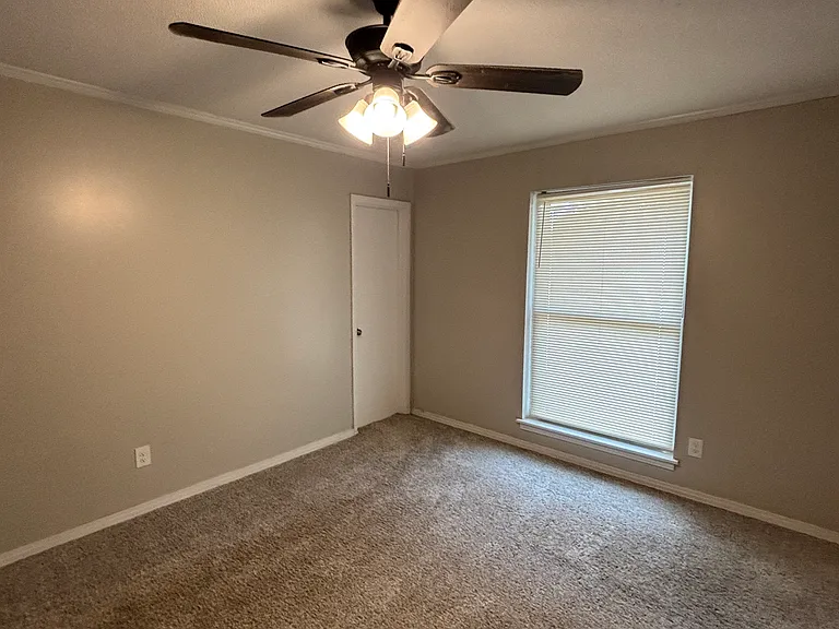 912 Gibson Ct — Photo 20