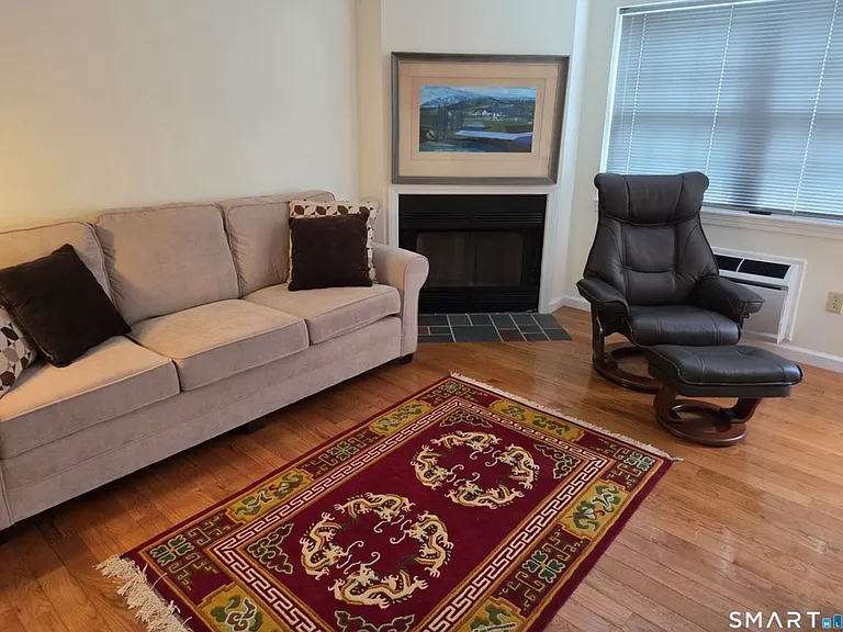 37D Crystal Ln #D — Photo 6