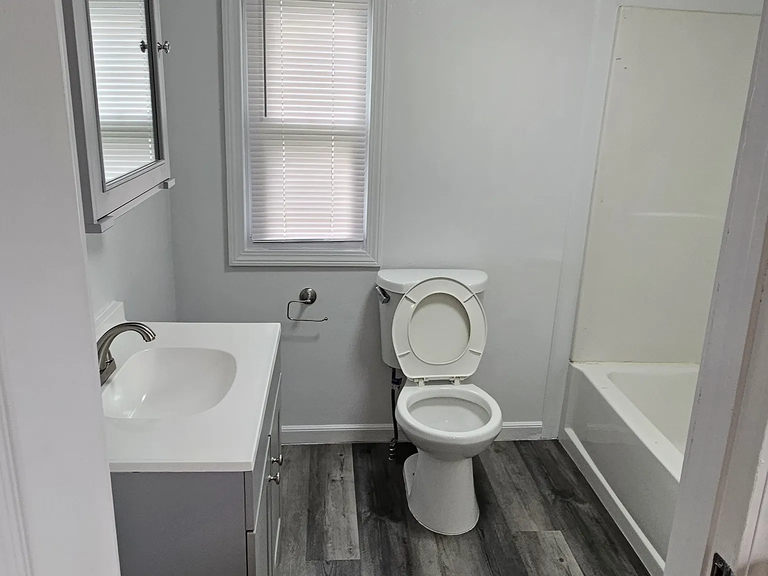 4 bed, $2,000 — Photo 3