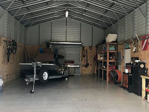 Garage/shop