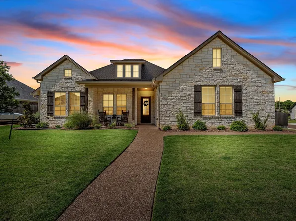 740 Whirlaway Rd, Hewitt, TX 76643