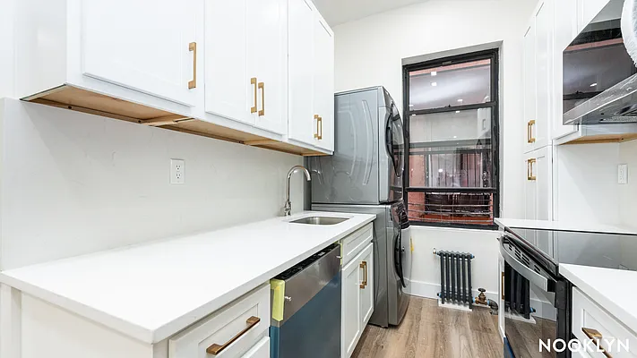 Rented by Nooklyn NYC LLC | media 7
