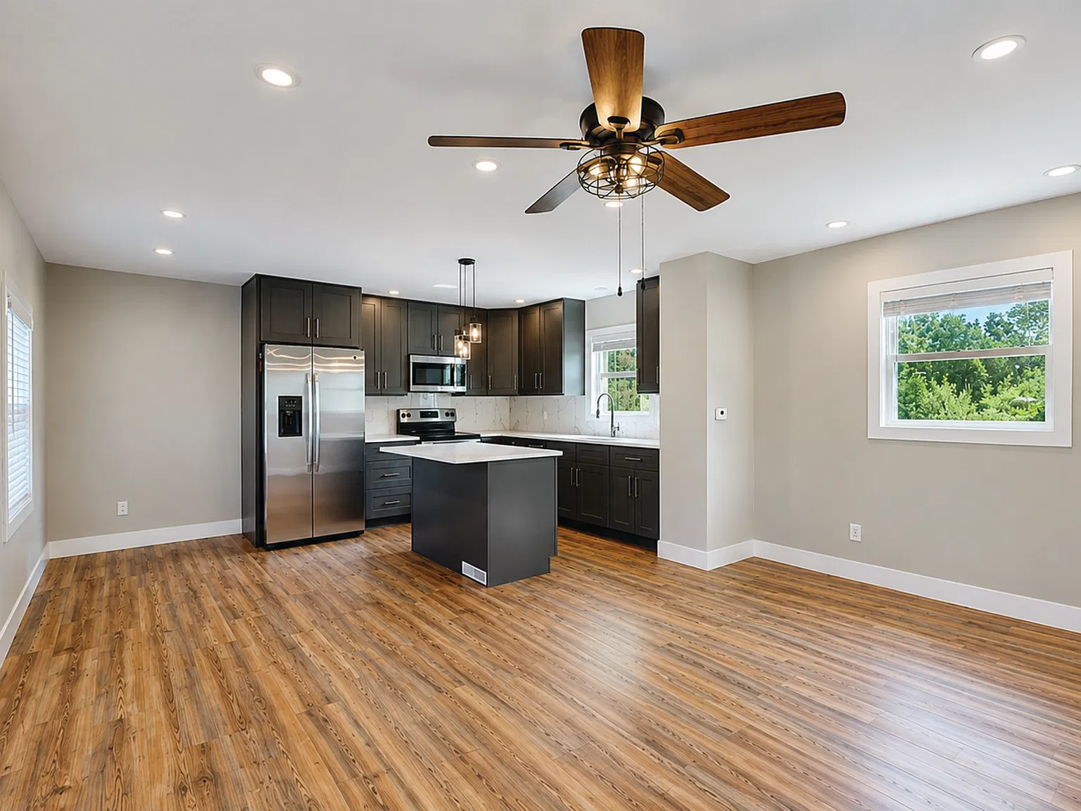 4 bed, $3,600 — Photo 4