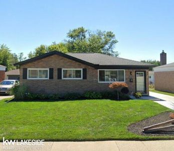 22204 Hoffman St, Saint Clair Shores, MI, 48082