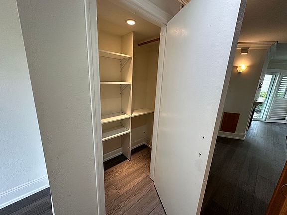 4th image of 700 E Lake Dr Unit 77