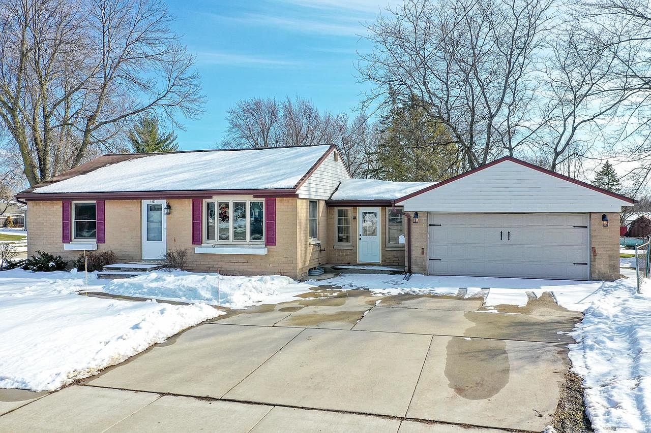 1407 East MAIN STREET, Little Chute, WI 54140 Zillow