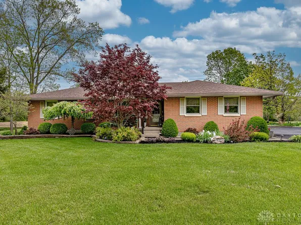 1326 Twin Rd, West Alexandria, OH 45381