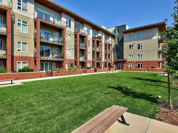 885 University Dr #306, Kamloops, BC V2C 0K2