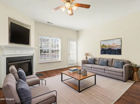 229 Commons Dr, Holly Springs, NC 27540