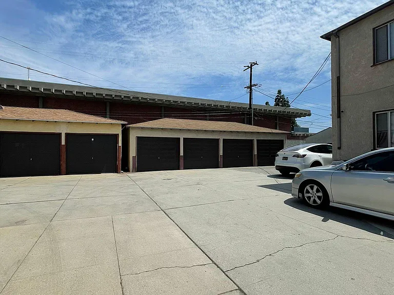 16104 S Harvard Blvd #B — Photo 11