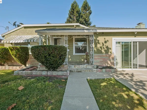 527 Capistrano Dr, Oakland, CA 94603