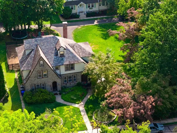 203 Hewett Rd, Wyncote, PA 19095