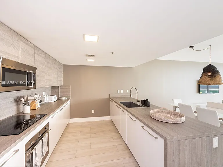 400 Sunny Isles Blvd #1518 — Photo 12