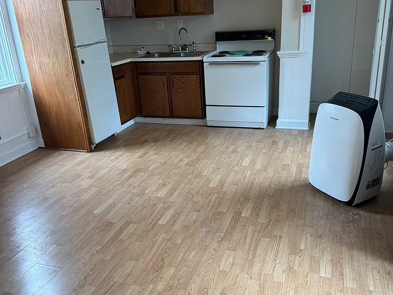 858 S High St #C — Photo 8
