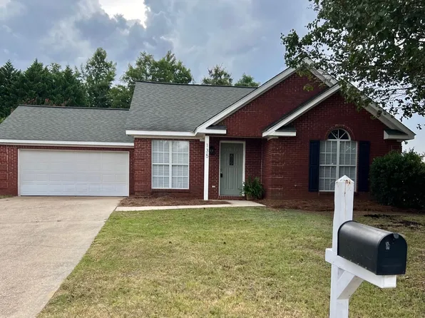 135 Tomlinson Dr, Starkville, MS 39759