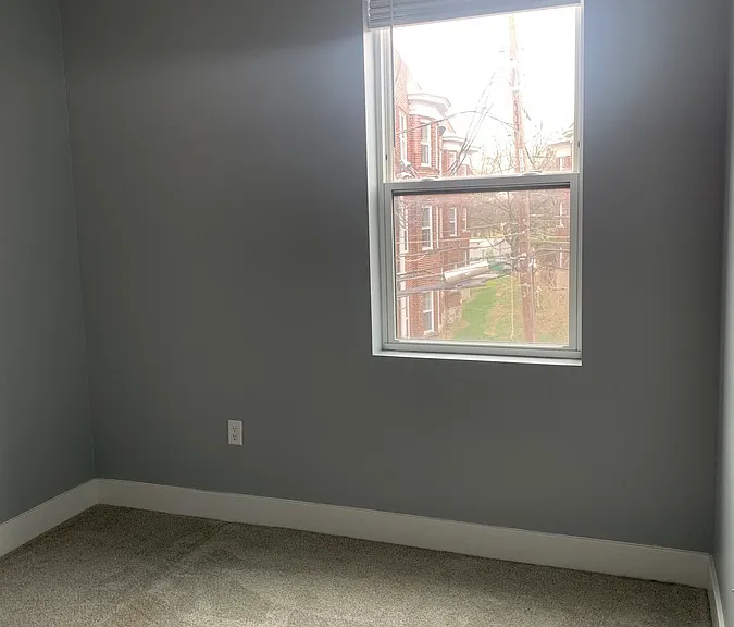 40 Parkwood Ave #208 — Photo 14