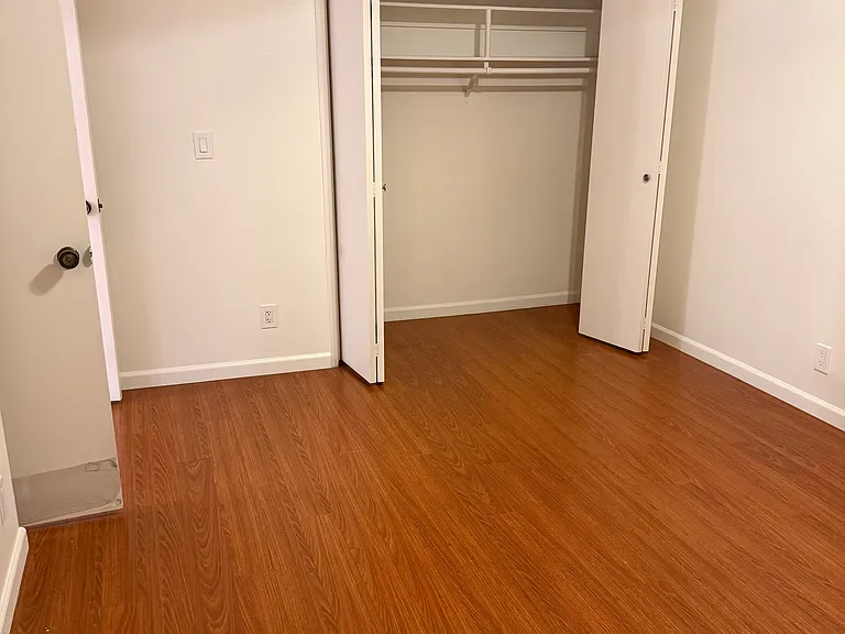 1262 S Barrington Ave #203 — Photo 21
