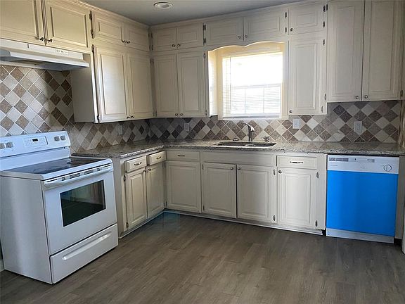 4th image of 923 N Beaulah St