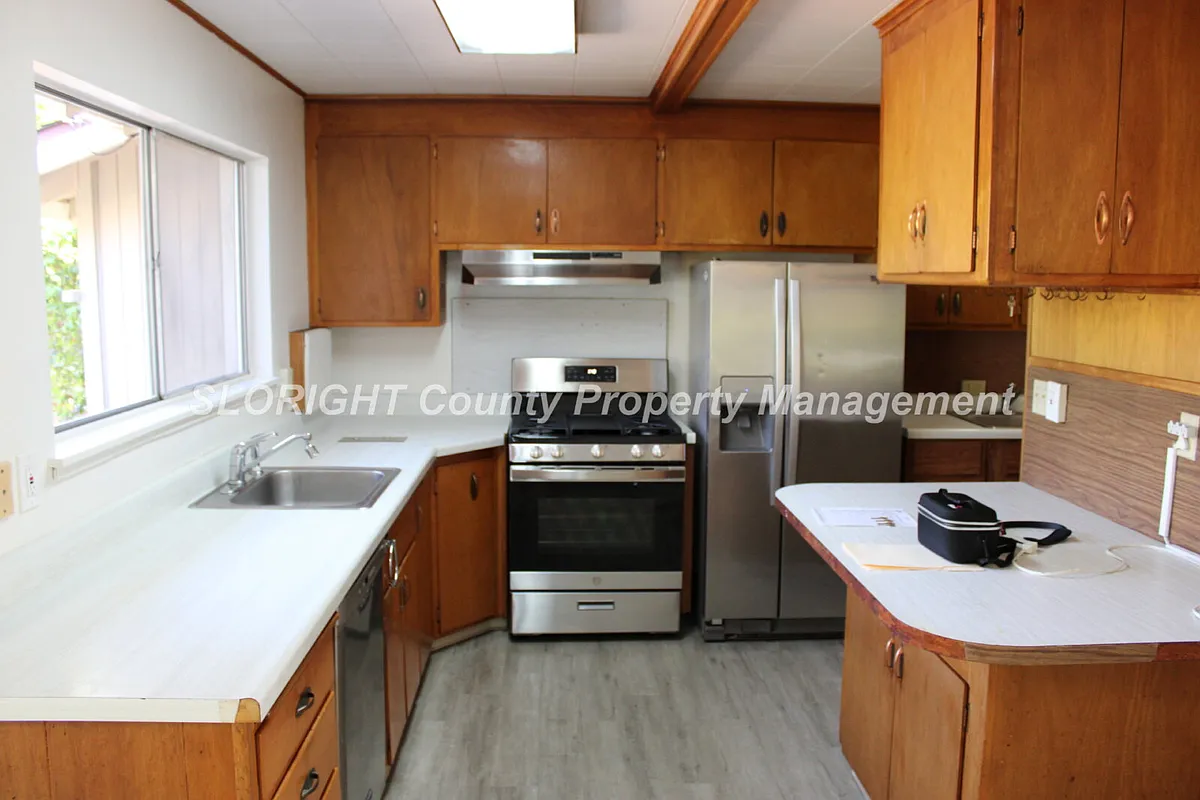 Building Photo - 577 Princeton Pl
