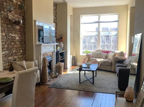 1738 W Huron St APT 3F, Chicago, IL 60622