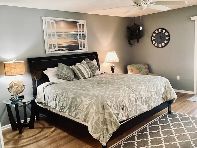 921 Cypress Wood Ln — Photo 12