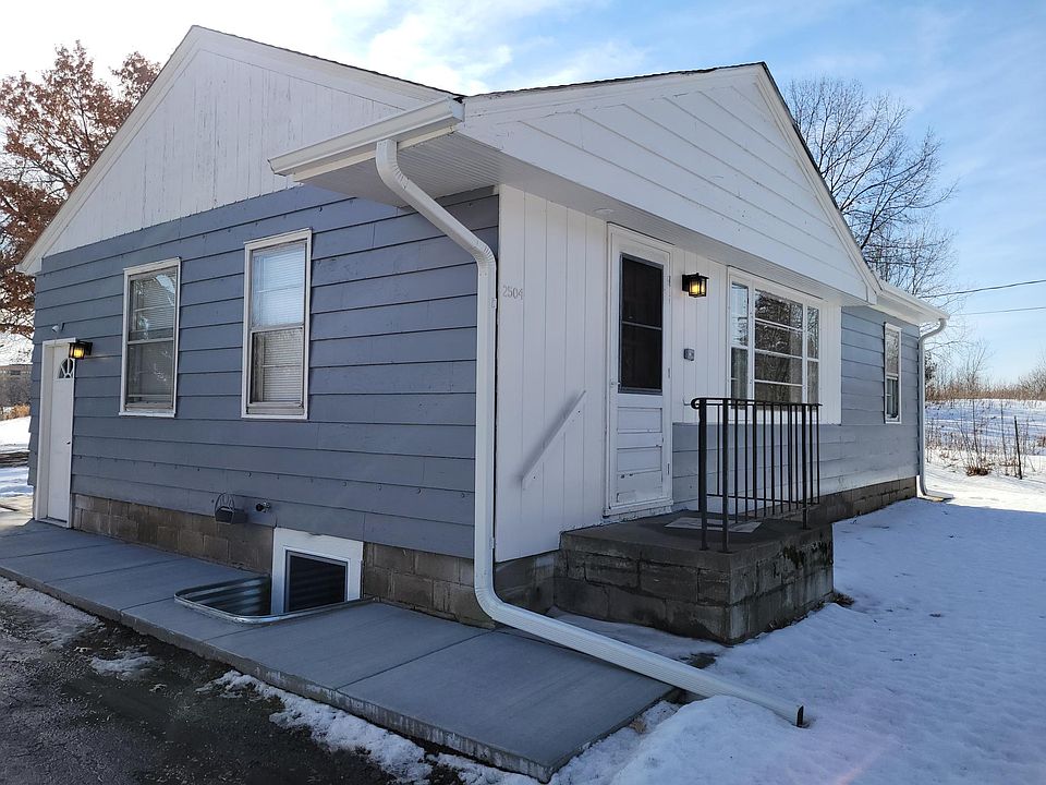 1st image of 2504 Minnehaha Ave E
