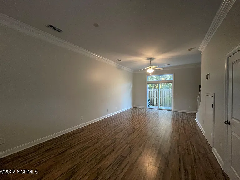 4804 Exton Park Loop — Photo 7