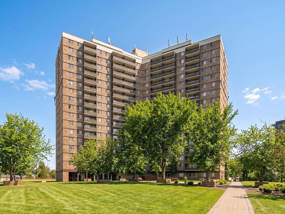 1st image of 13910 Stony Plain Rd NW #1502