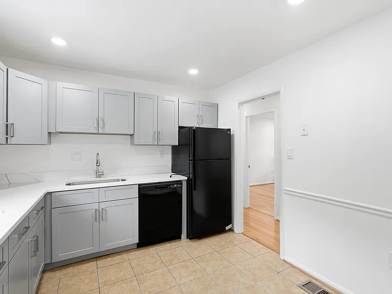 17004 Gohagen Rd — Photo 16