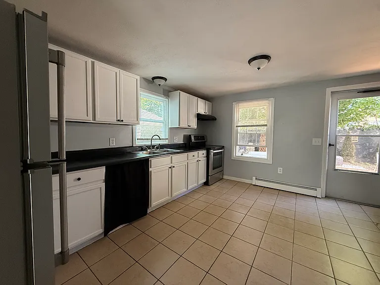 16 Wisdom Ave — Photo 4