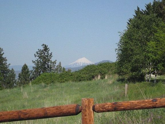 looking east to Medford