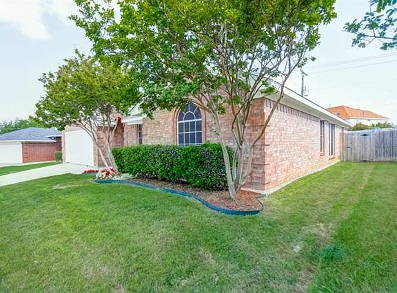 2nd image of 8117 Mosstree Dr