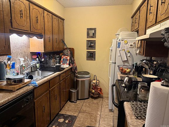 4th image of 8403 Woodview Dr E