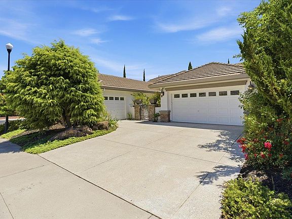 3rd image of 600 Aliso Viejo Ct