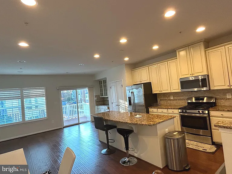 13312 Waterford Hills Blvd — Photo 14