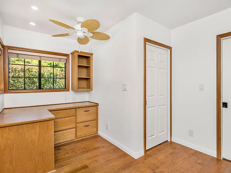 1314 Glenavon Ave — Photo 32