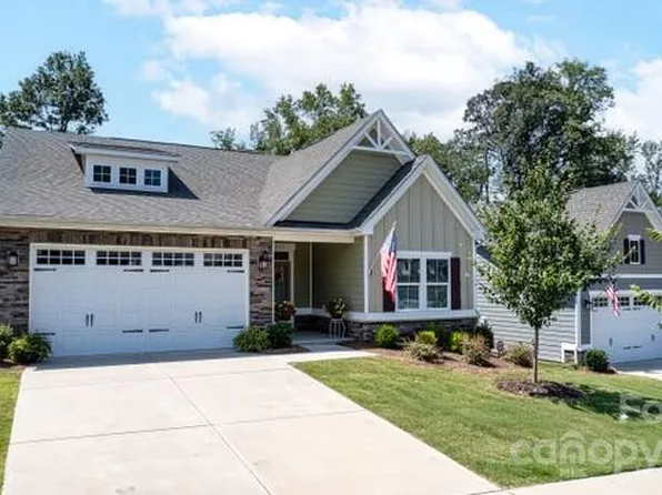 10221 Black Locust Ln, Charlotte, NC 28215