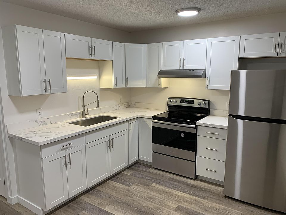 1st image of 2228 W Foothills Dr #3