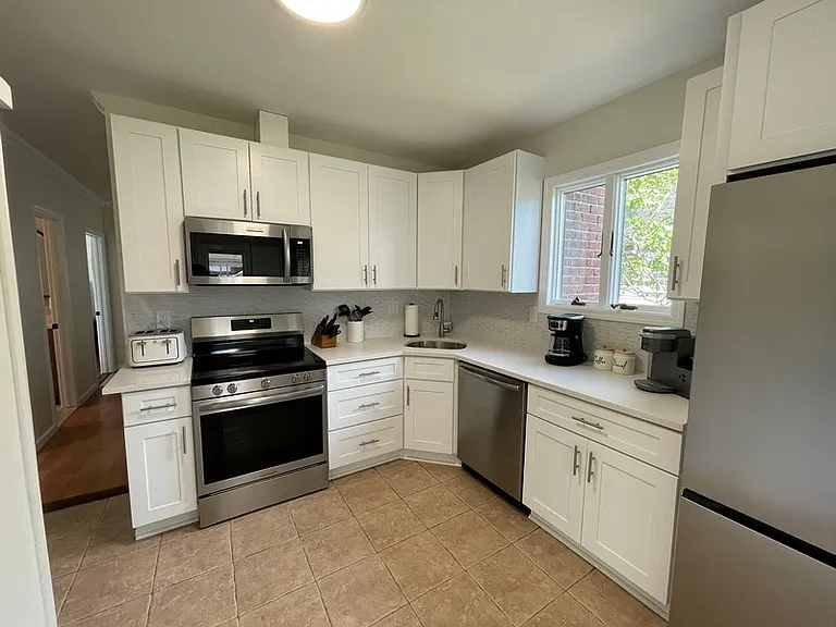 Beechwood Street Farmingdale Ny — Photo 5