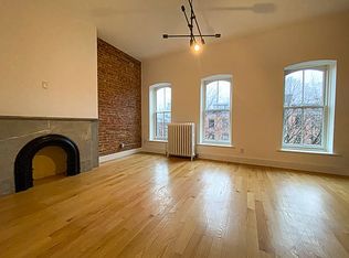 130 Noble St APT 3, Brooklyn, NY 11222