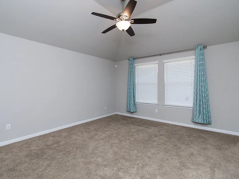 136 Mistflower Ln — Photo 11