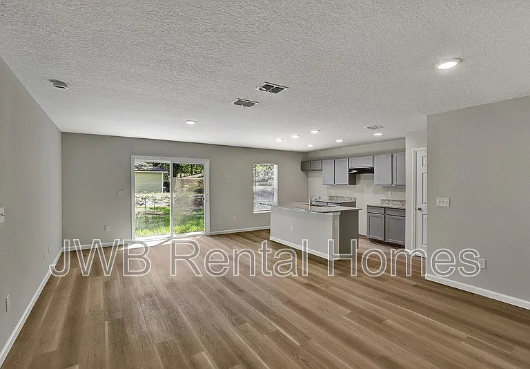 9141 12th Ave — Photo 5