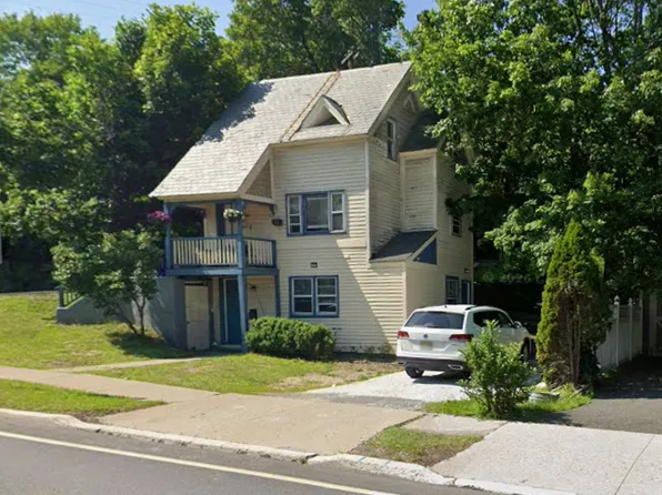 99 High St, Newton, NJ 07860
