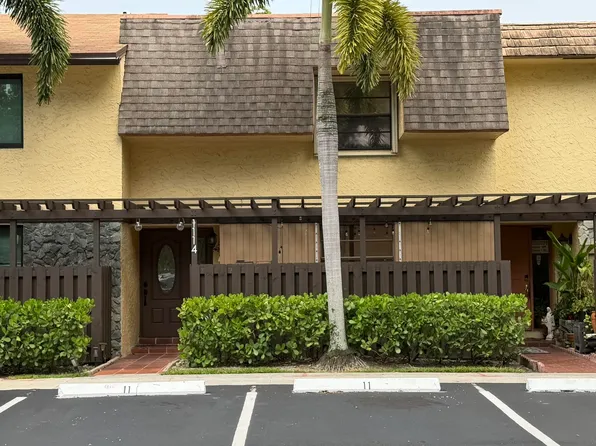 1114 NW 79th Dr, Fort Lauderdale, FL 33322