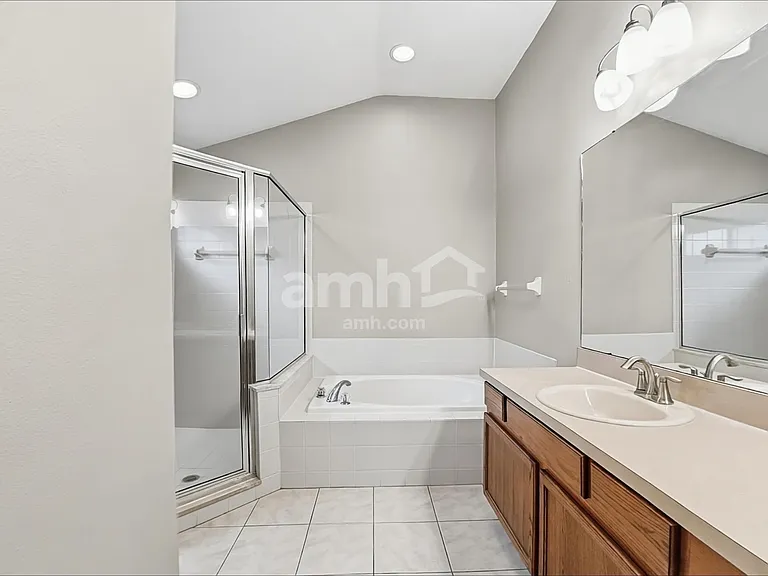 12828 Standbridge Dr — Photo 11