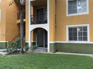 2440 E Preserve Way APT 102, Hollywood, FL 33025