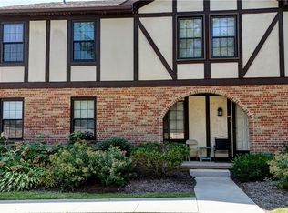 6722 Hills And Dales Rd NW, Canton, OH 44708