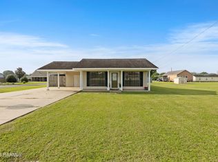 1608 E B North St, Rayne, LA 70578