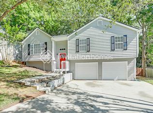 6358 Hillview Ln, Douglasville, GA 30134