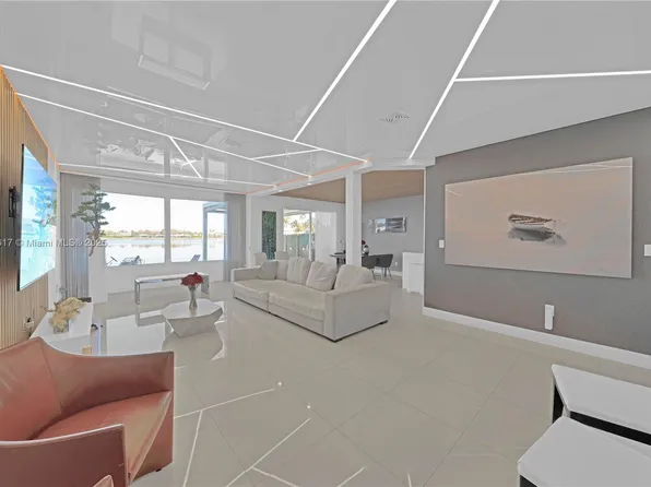 6694 NW 107th Pl, Doral, FL 33178